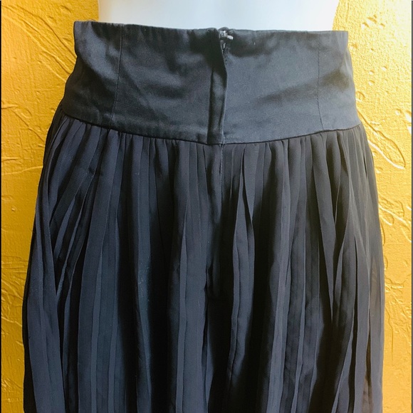 Dark Blue Skirt - Picture 2 of 4